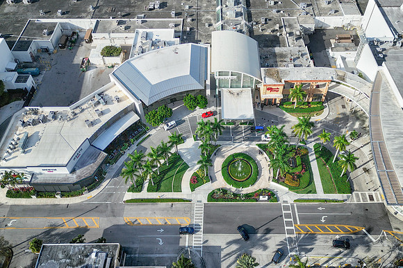 Dadeland Mall Entrance